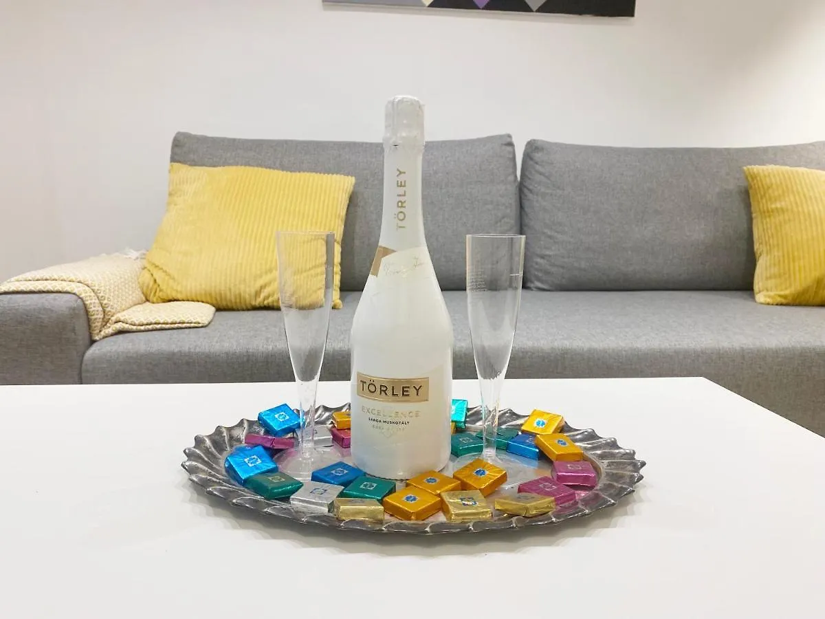 Goldart Design Apartment In The Heart Of 부다페스트