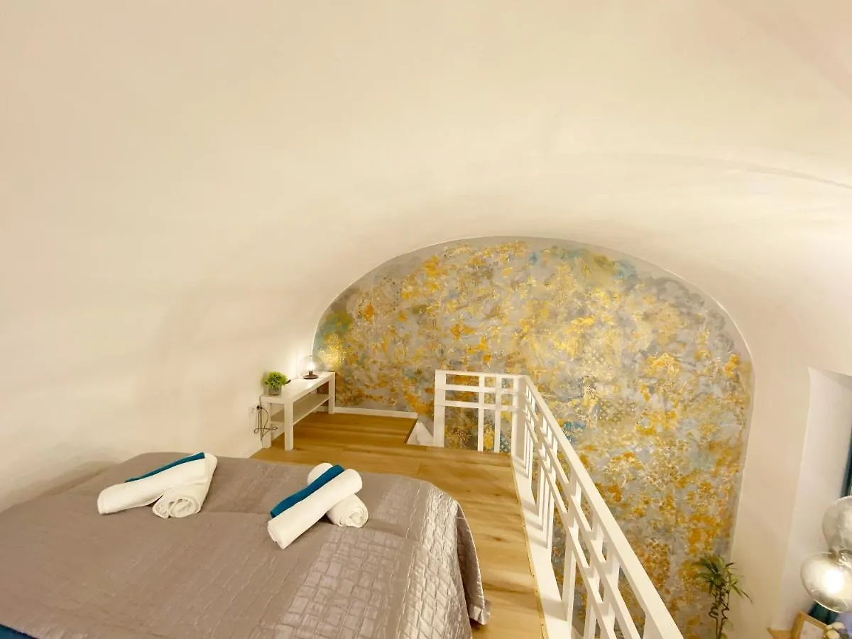 Goldart Design Apartment In The Heart Of 부다페스트